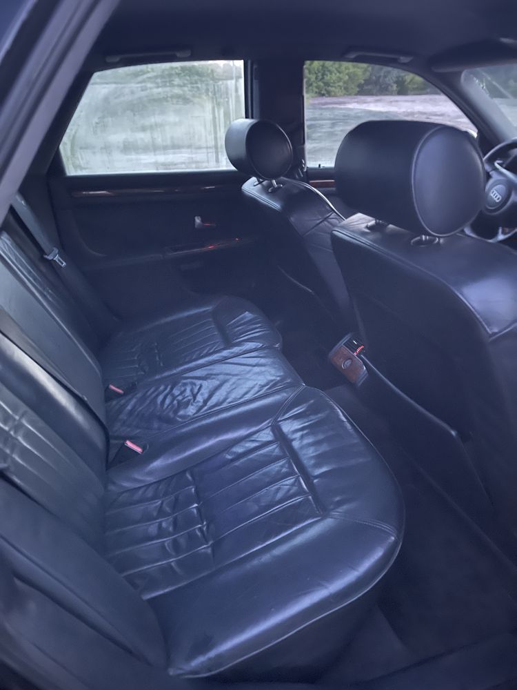 Audi A8 Quattro ІДЕАЛ