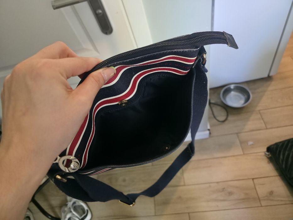 Torebka listonoszka Tommy Hilfiger