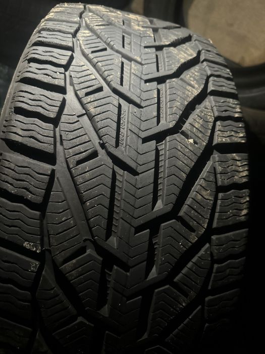 Зимові шини резина 255/50 20 стан нової