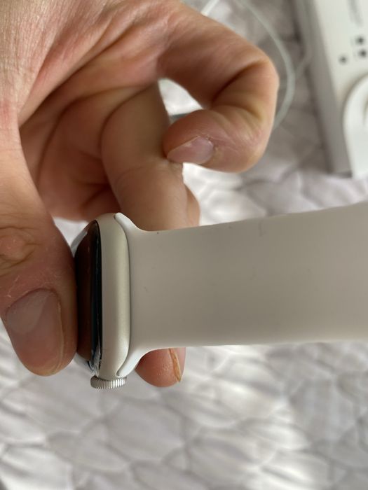 Продам apple watch 8 41mm як нові