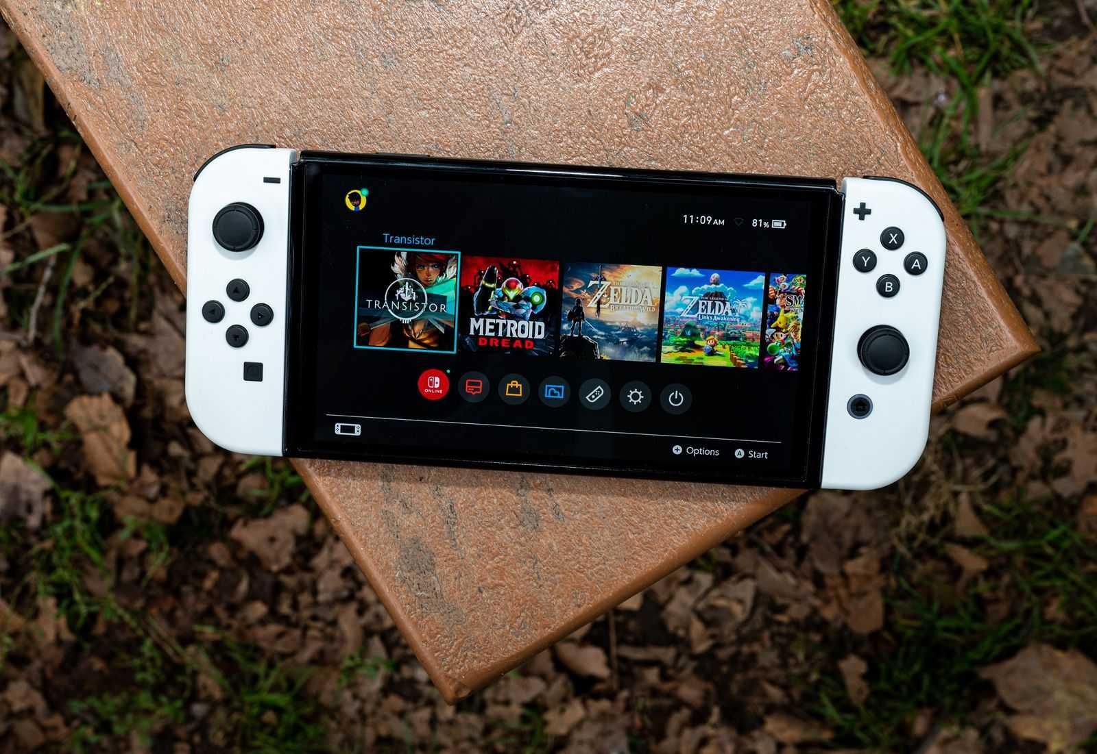 Consola Nintendo Switch OLED, 2 jogos e acessórios (como nova!)