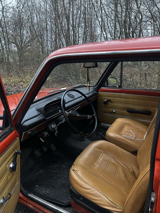 ВАЗ LADA 21011-1