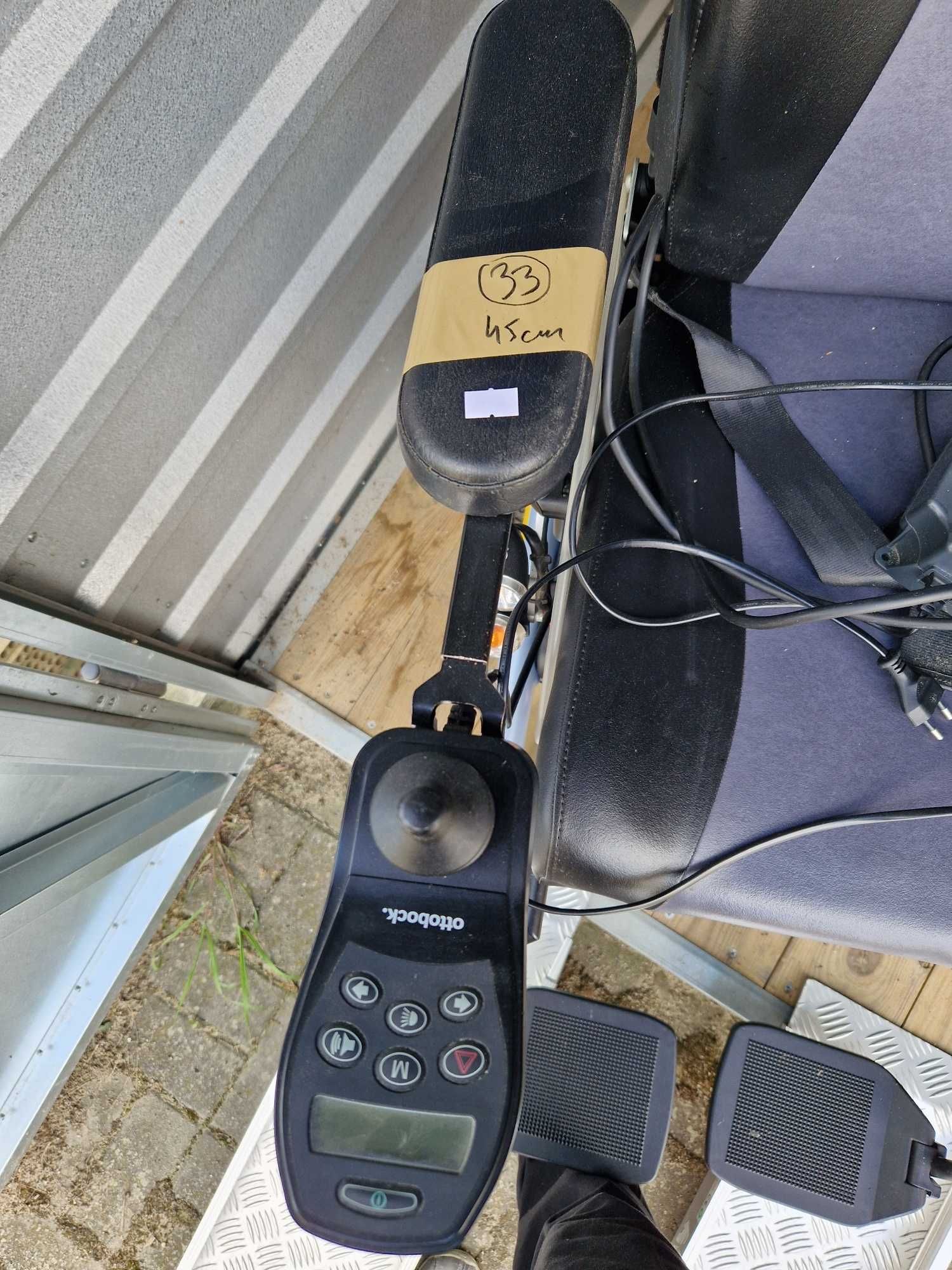 Wózek inwalidzki elektryczny Otto Bock B500 siedzisko 45 cm - 33