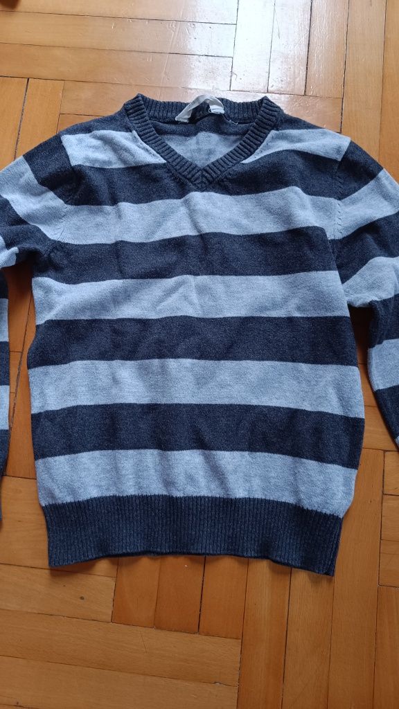 Elegancki sweterek dla chłopca rozmiar 122/128 h&m w paski