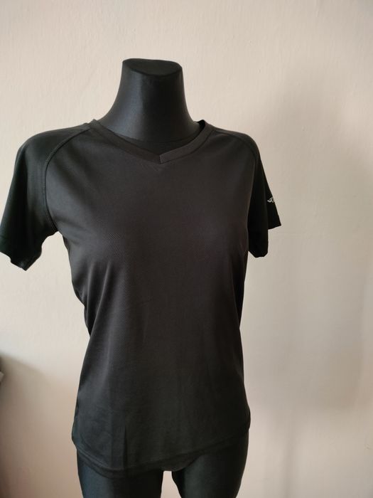 Czarna sportowa bluzka t-shirt z krótkim rękawem S