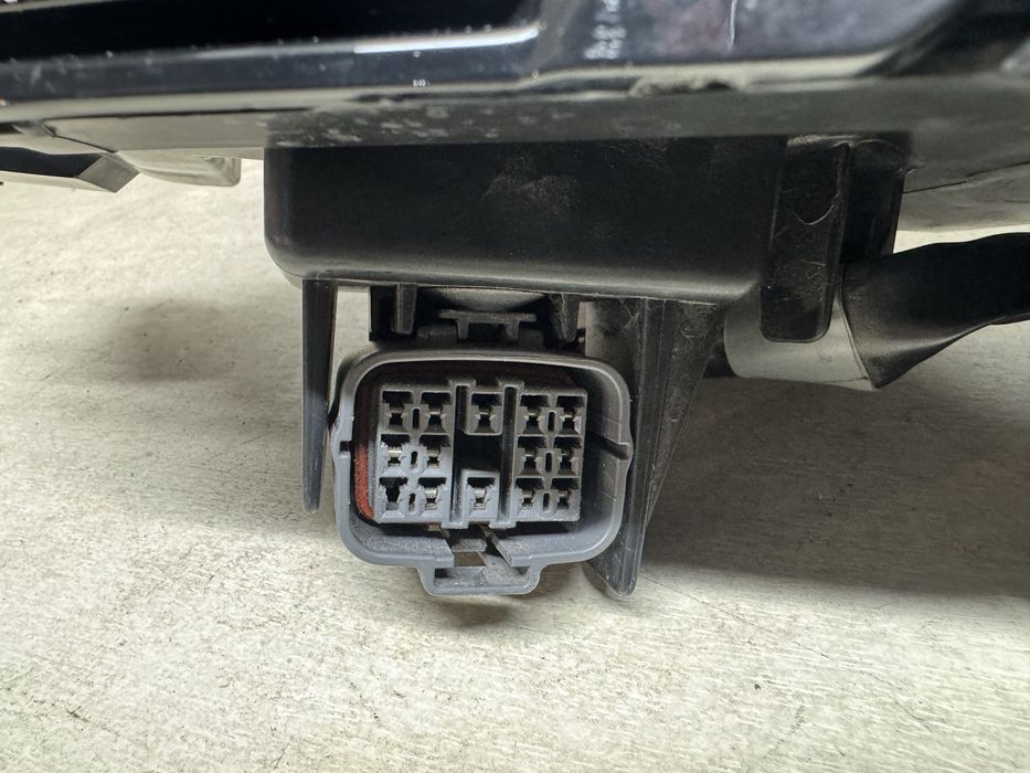 Фара левая правая mazda cx30 2020-23 (13 пинов)