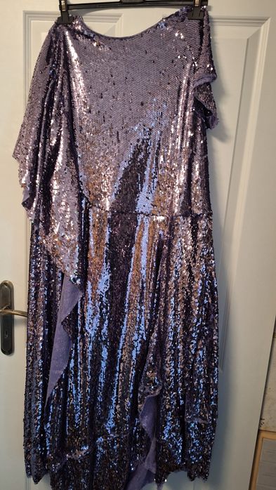 Sprzedam sukienkę cekinową