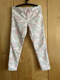 Benetton spodnie jeansowe w kwiaty skinny 40/42