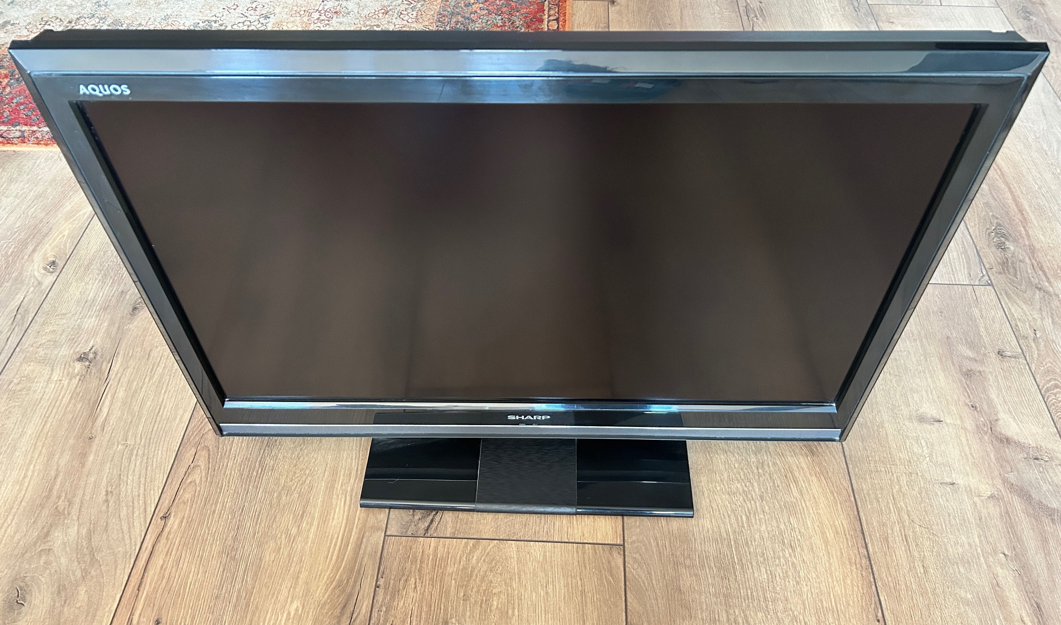 Telewizor Sharp Aquos LC-32DH65E