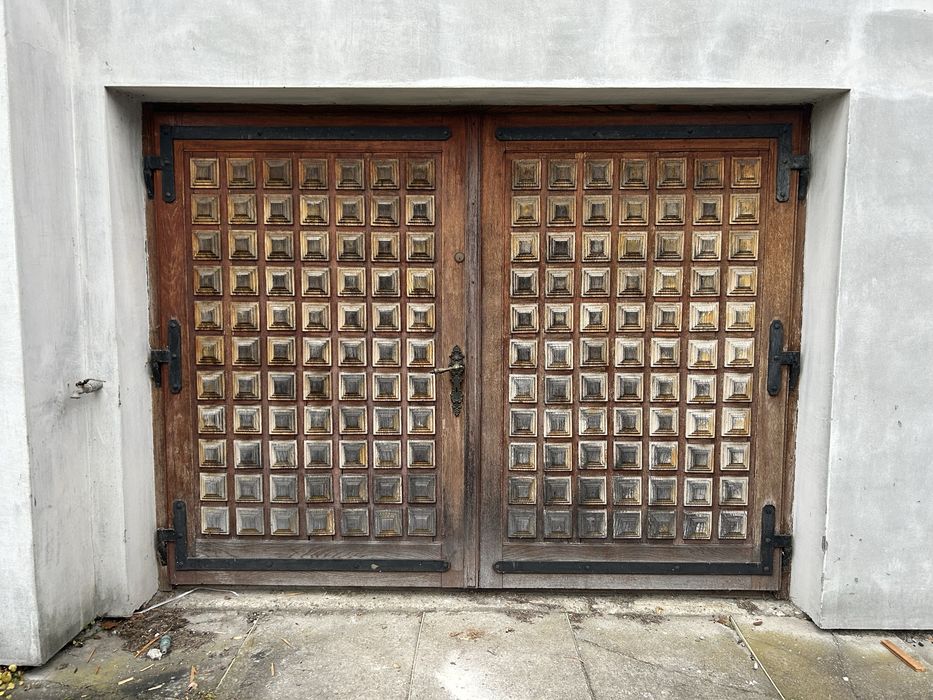 Drzwi garazowe drewniane