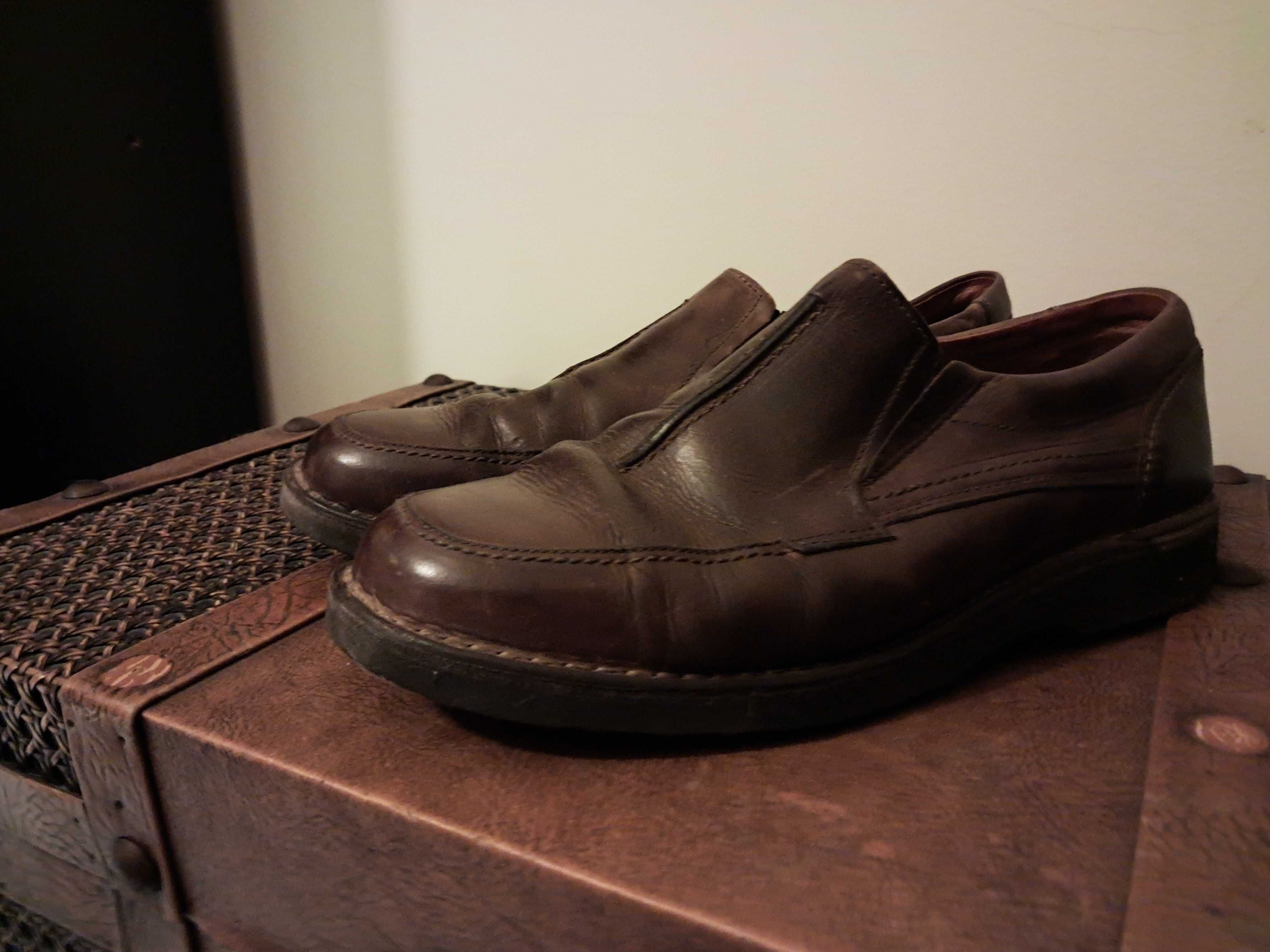 Sapatos homem 42