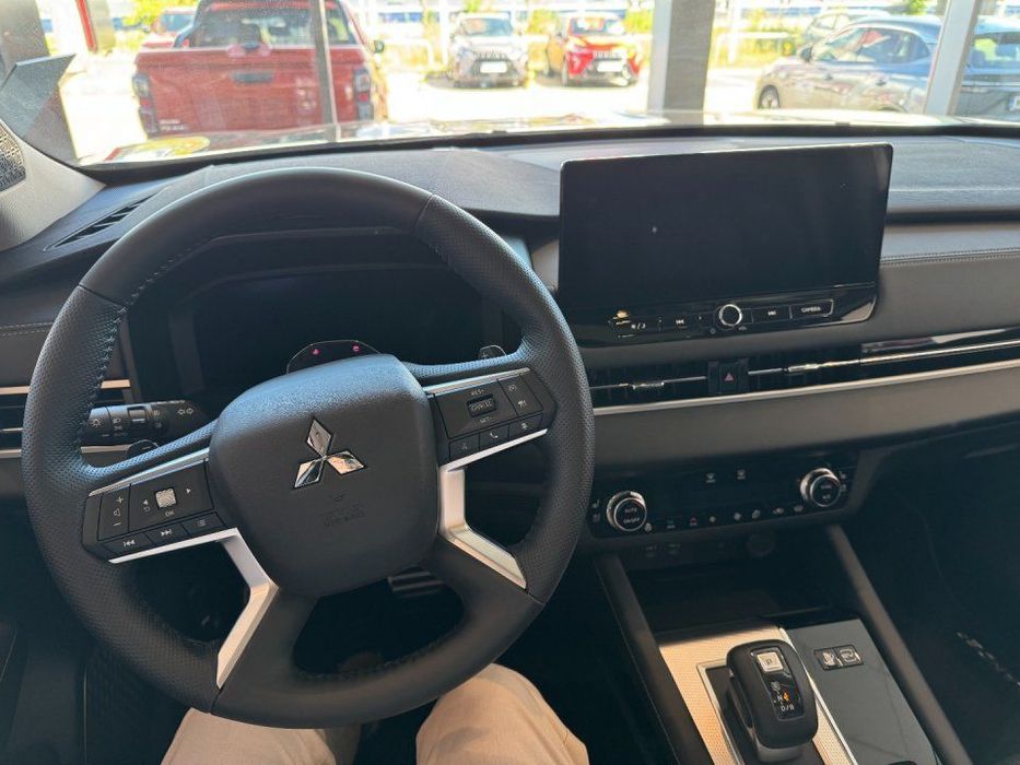 Mitsubishi Outlander Instyle, 2025r.
