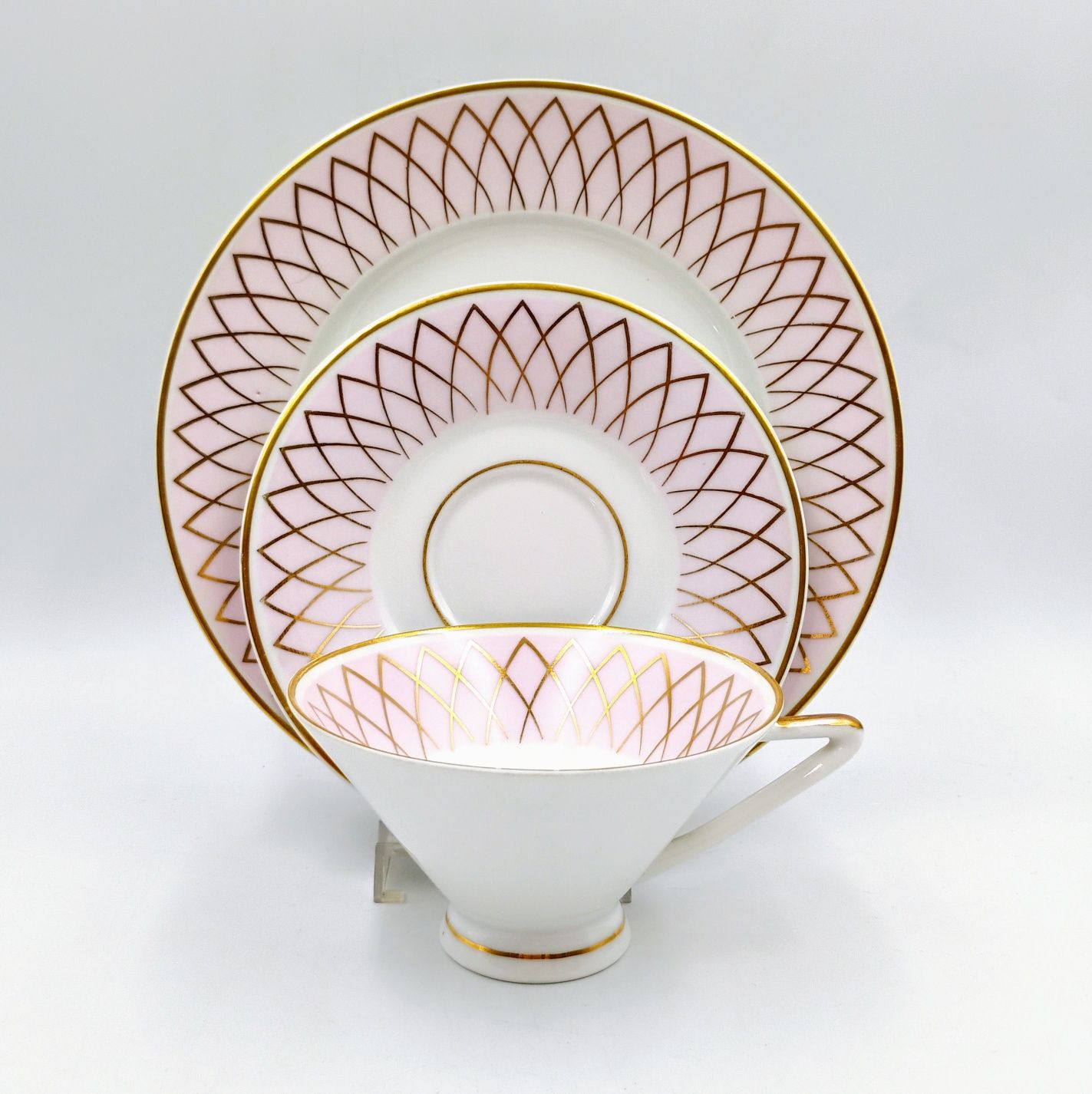 Trio filiżanka Jäger porcelana różowa złocona pastelowa retro 60te