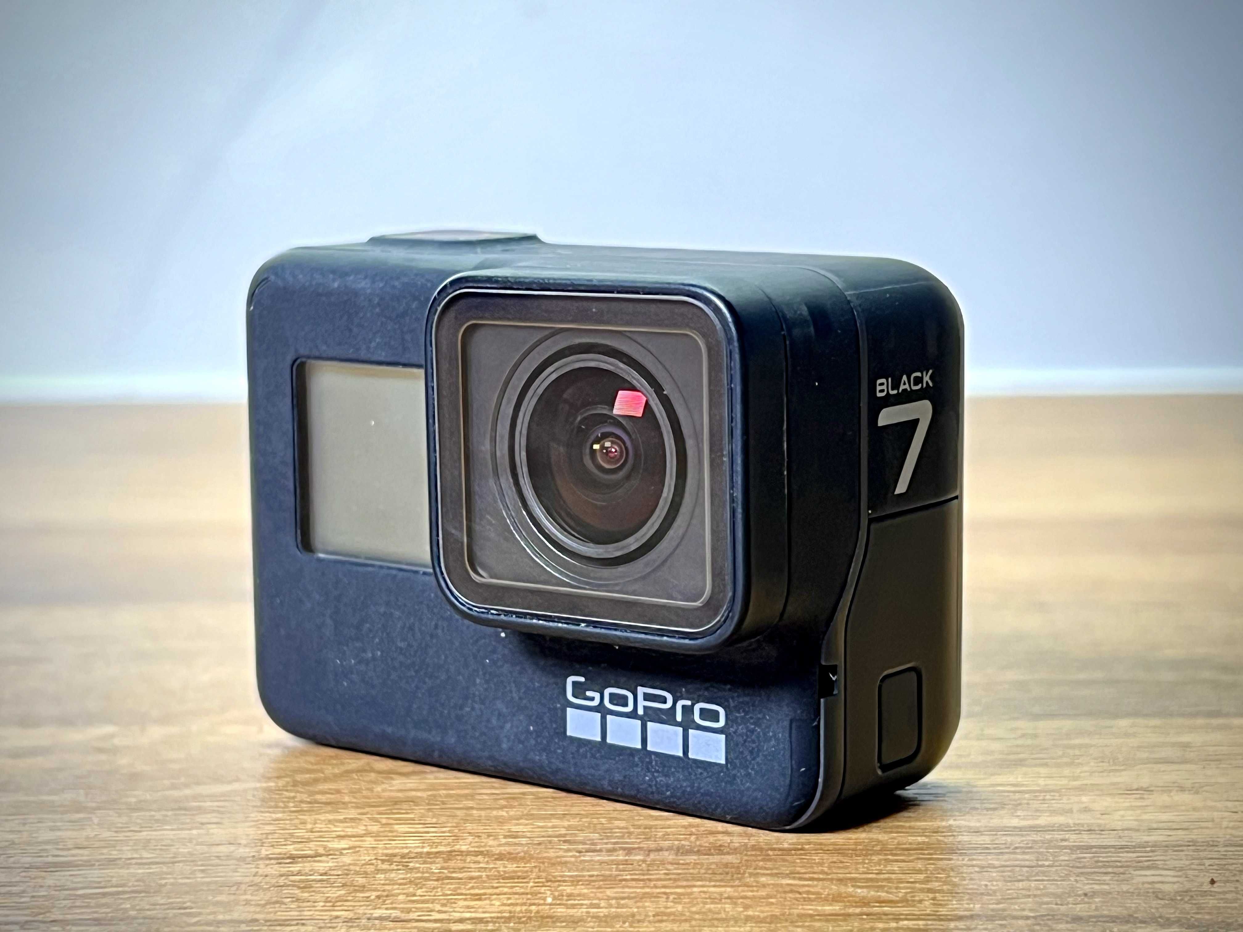 Kamera sportowa GoPro HERO7 Black + bogate akcesoria + Gratis