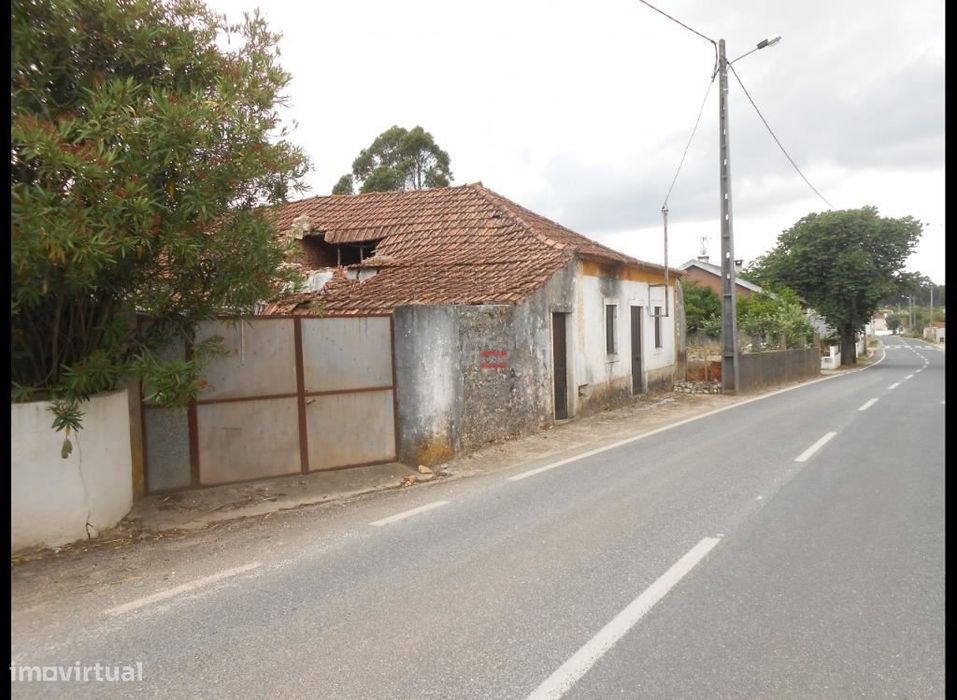 Terreno Para Construção Com 2880 M2 - Moradia Para Restauro