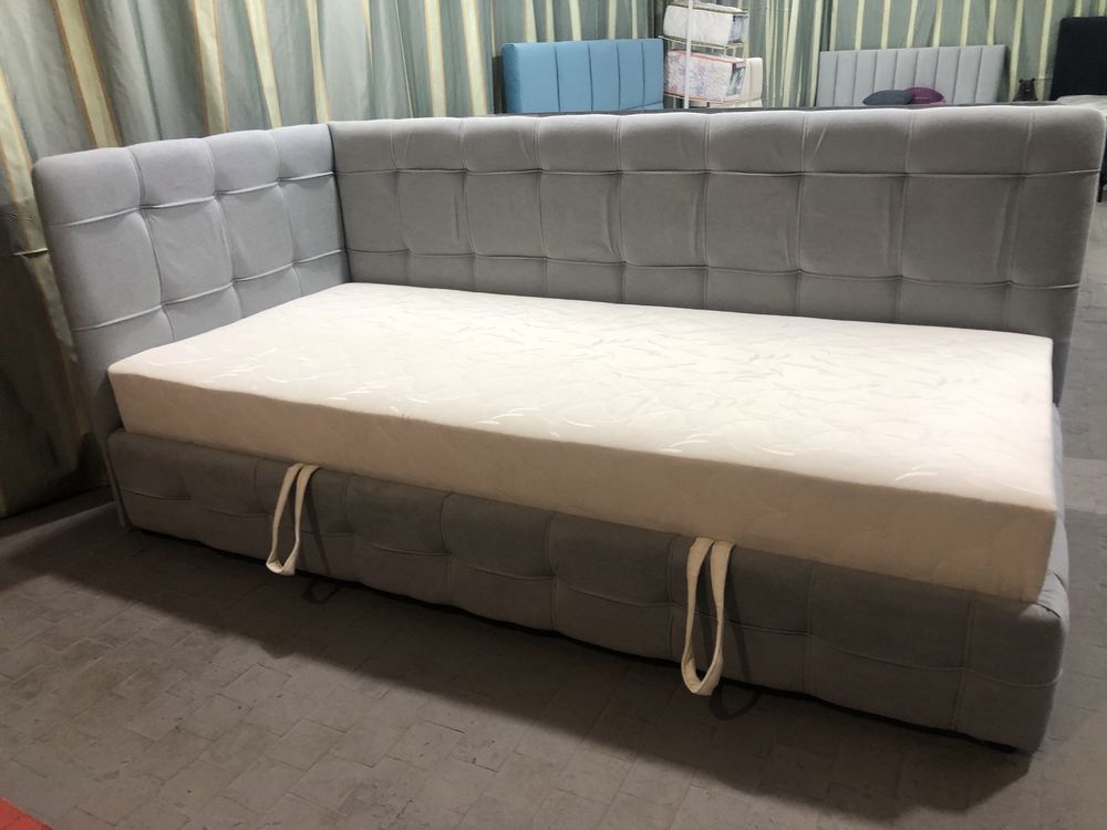 Ліжко односпальне 90х200,з підйомним матрацом ,диванчик