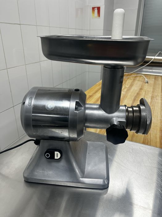 Промышленная мясорубка