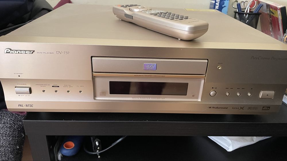 CD Pioneer DV-737