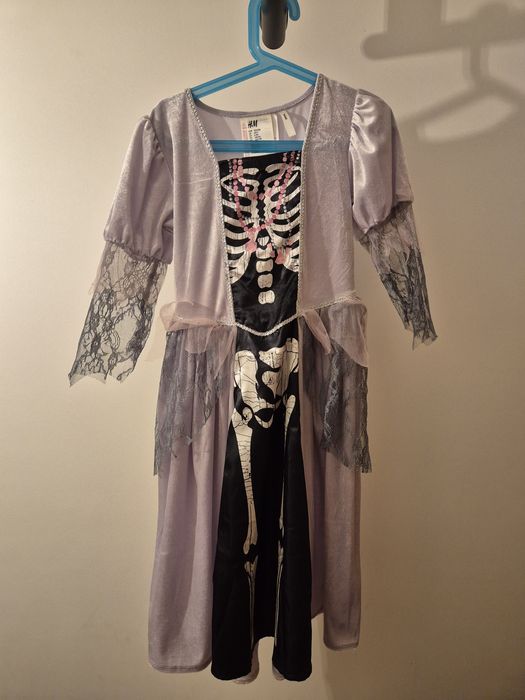 Sukienka na Halloween. Rozmiar 122/128.