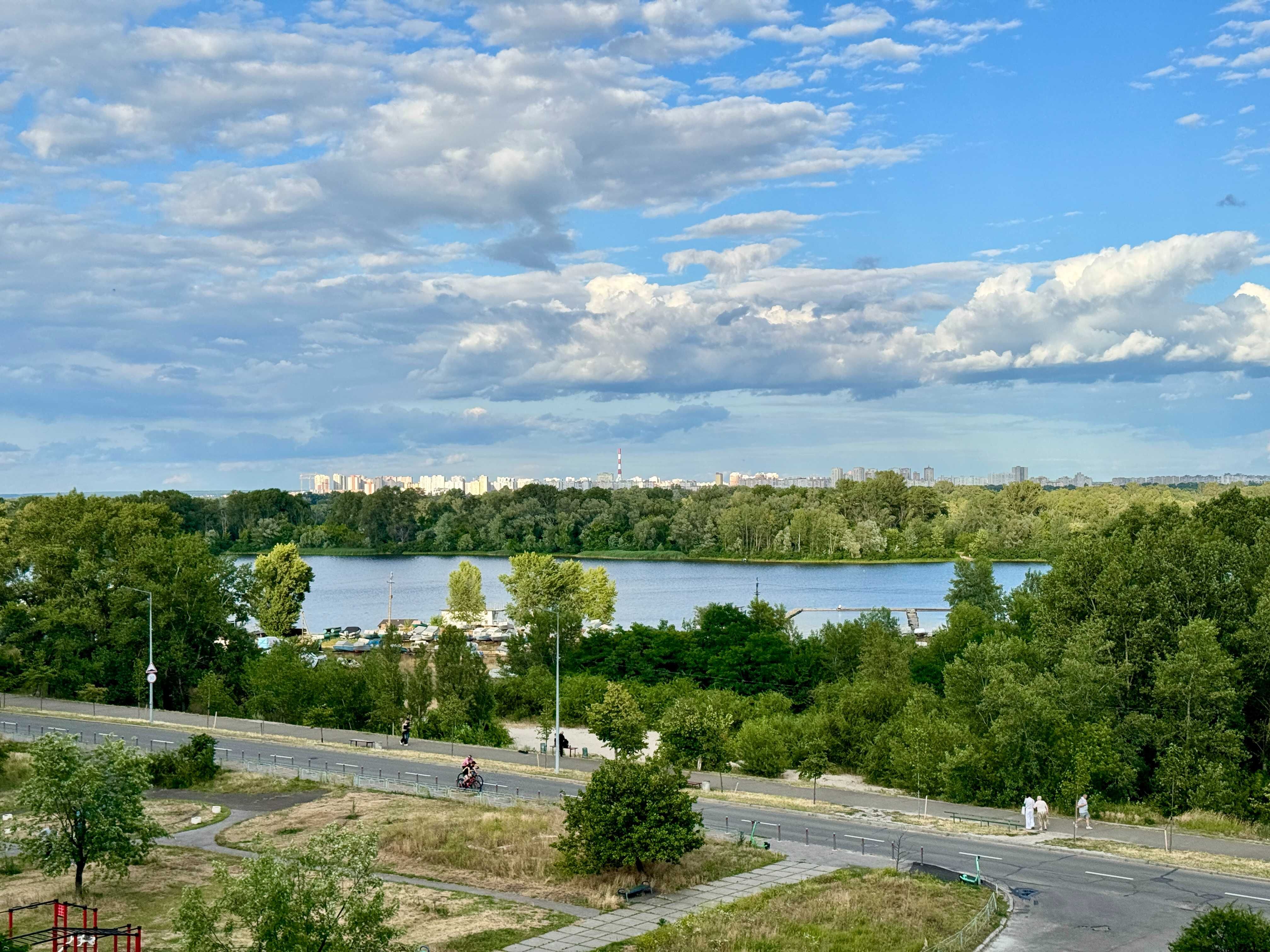 Без комісії! Стильна 2-кім. 90м2 на набережній вул. Прирічна, 17