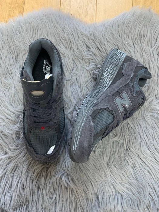 Кросівки New Balance 2002R