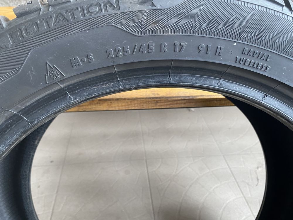 Зимова резина Uniroyal MS Plus 77 225/45 R17 91H