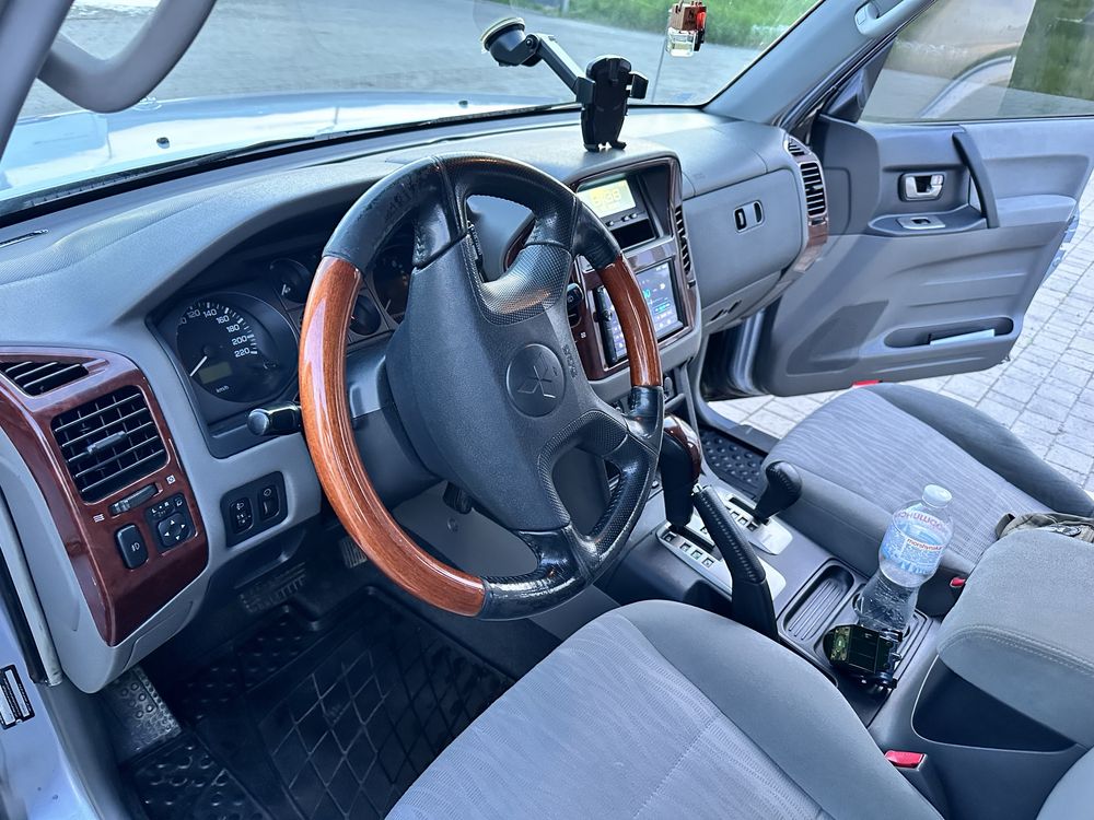Mitsubishi Pajero Wagon