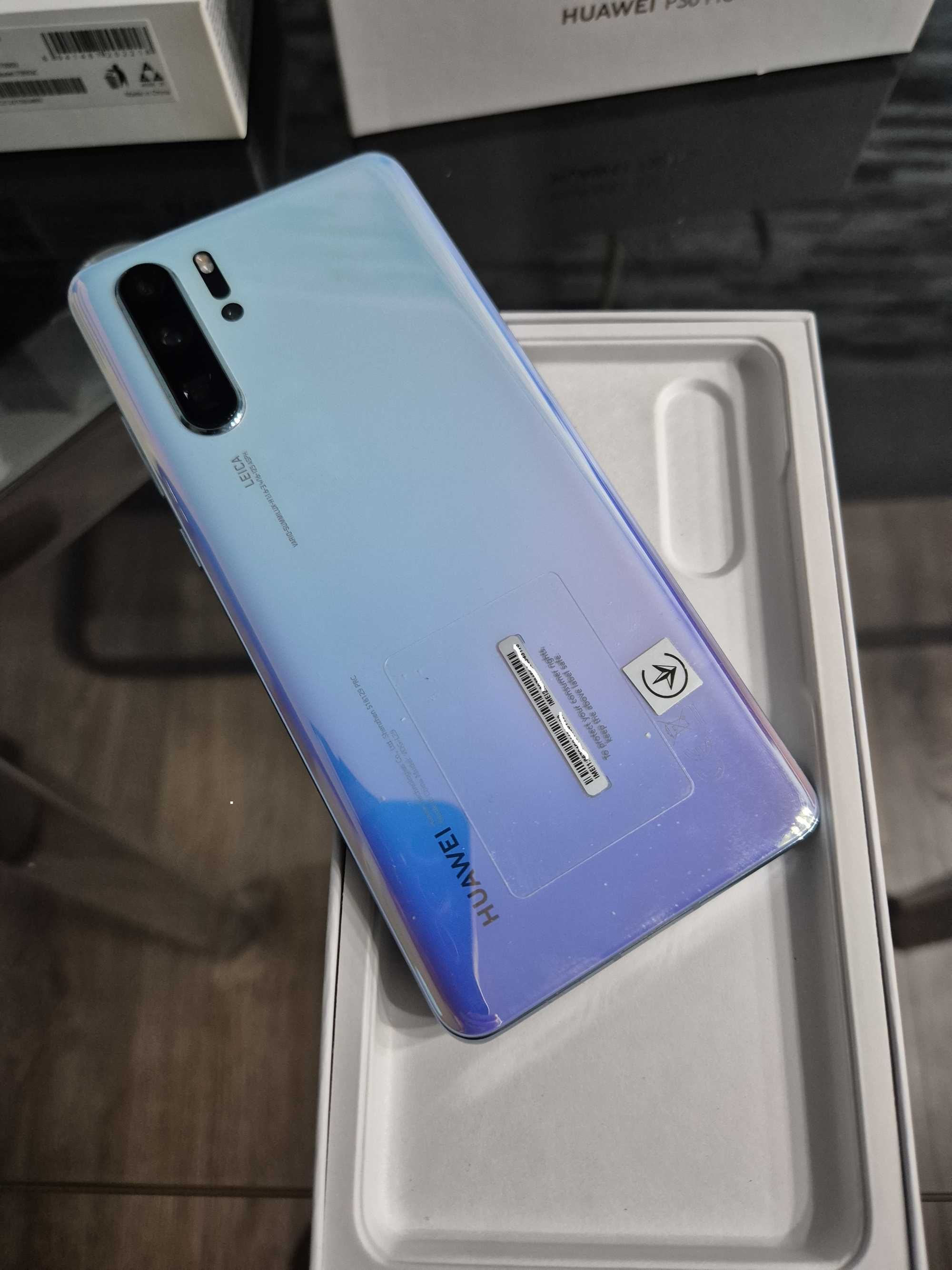 Huawei P30 pro - 128gb-pamieć/6gb-ram + akcesoria