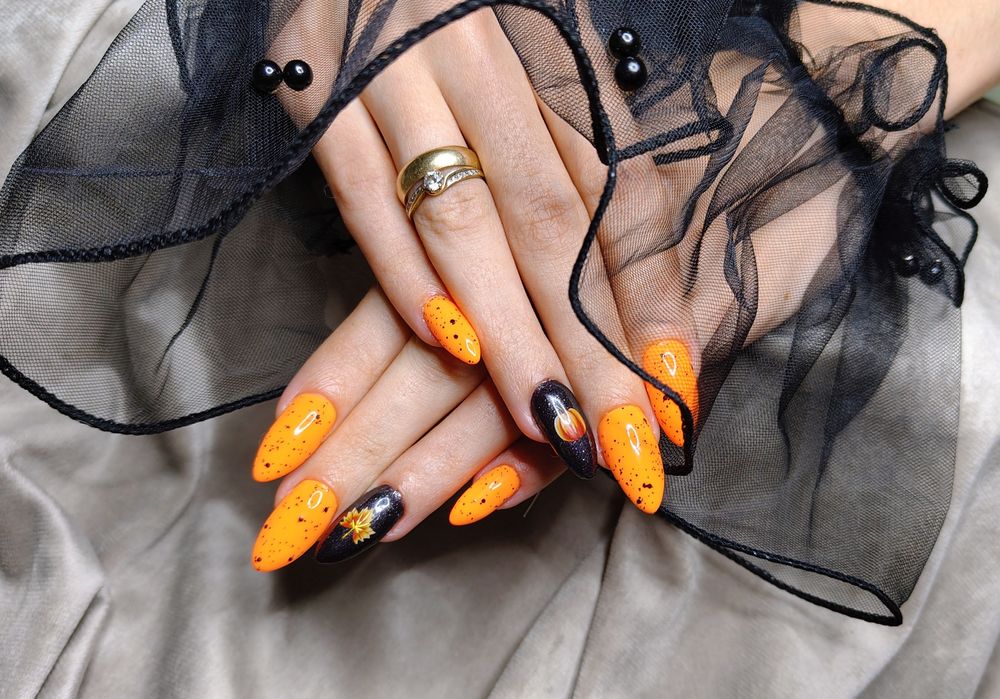 Paznokcie przedłużane, manicure hybrydowy, pedicure