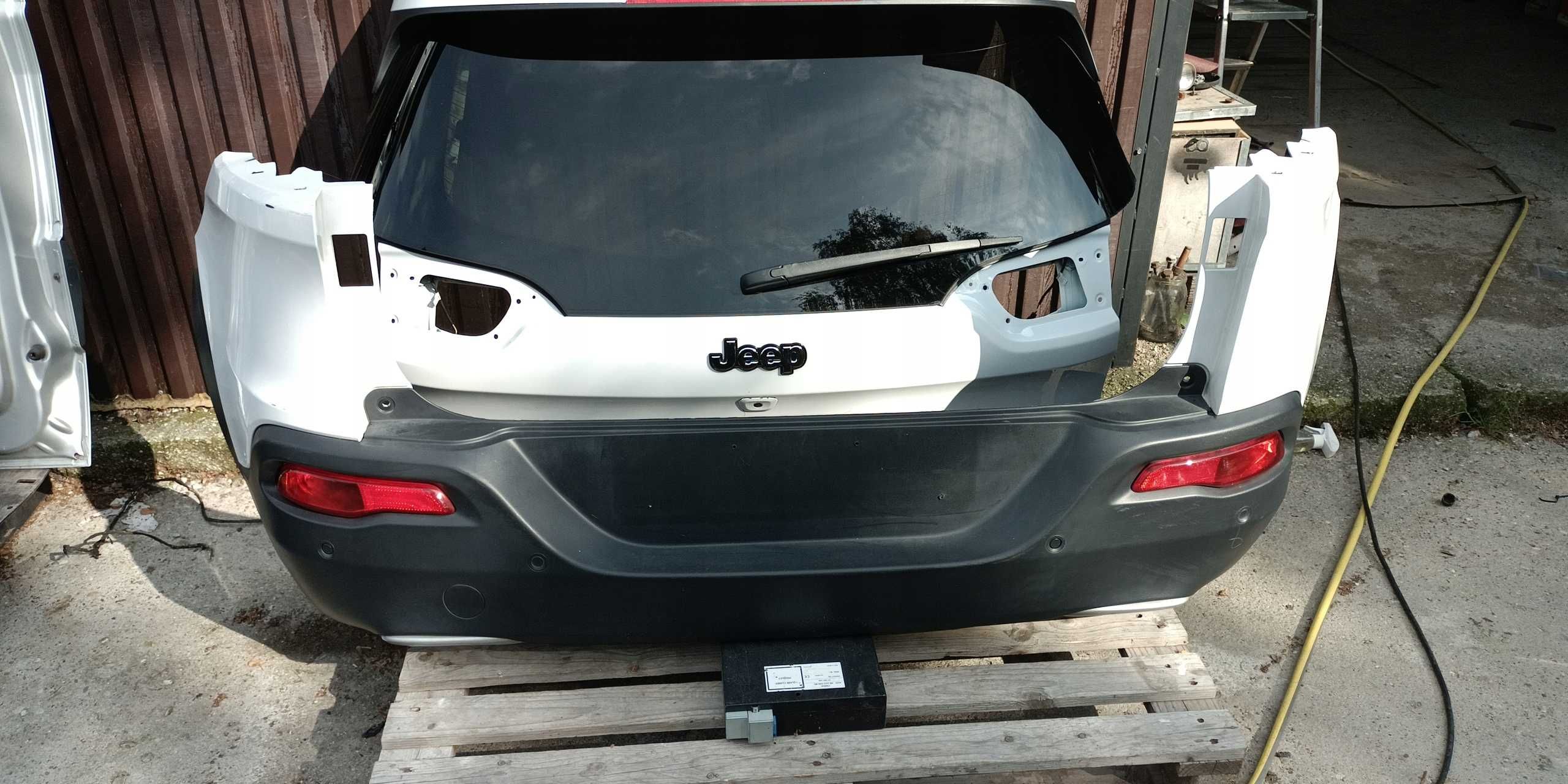 Jeep cherokee kl usa кришка багажника pau ляда