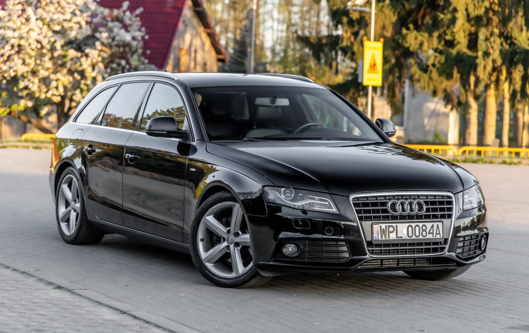 Audi A4 B8~S line~Navi~Alcantara. Czujniki cof~Ledy!!!