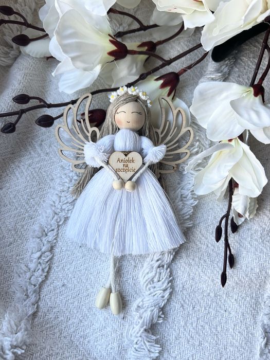 Anioł Stróż biały Aniołek makrama prezent na urodziny narodziny