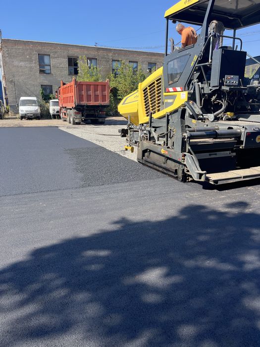 Асфальтування, дорожні роботи асфальтирование