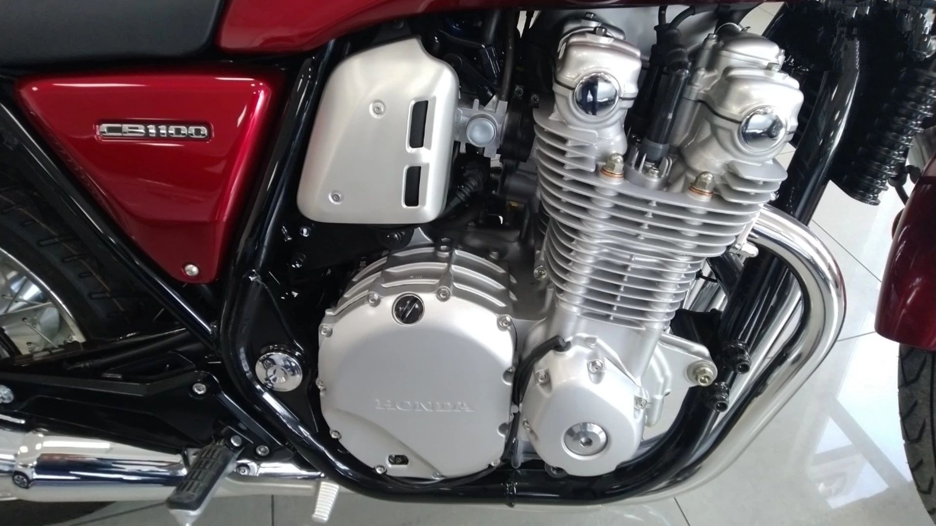 Продам Honda CB1100EX новое состояние официал.