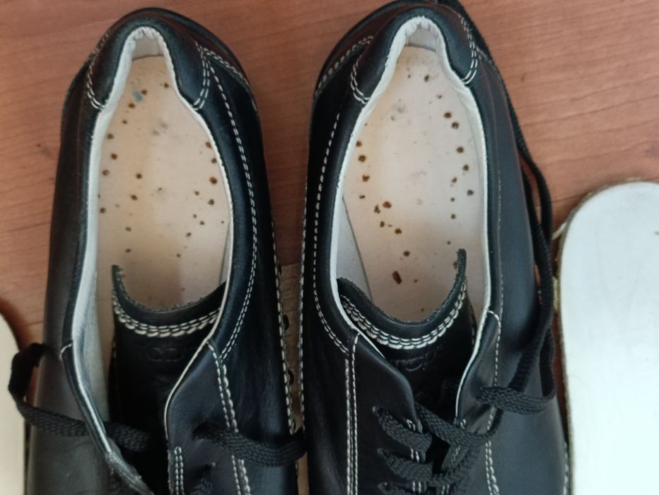 Кросівки відомого італійського бренду Tod's. Розмір 36.