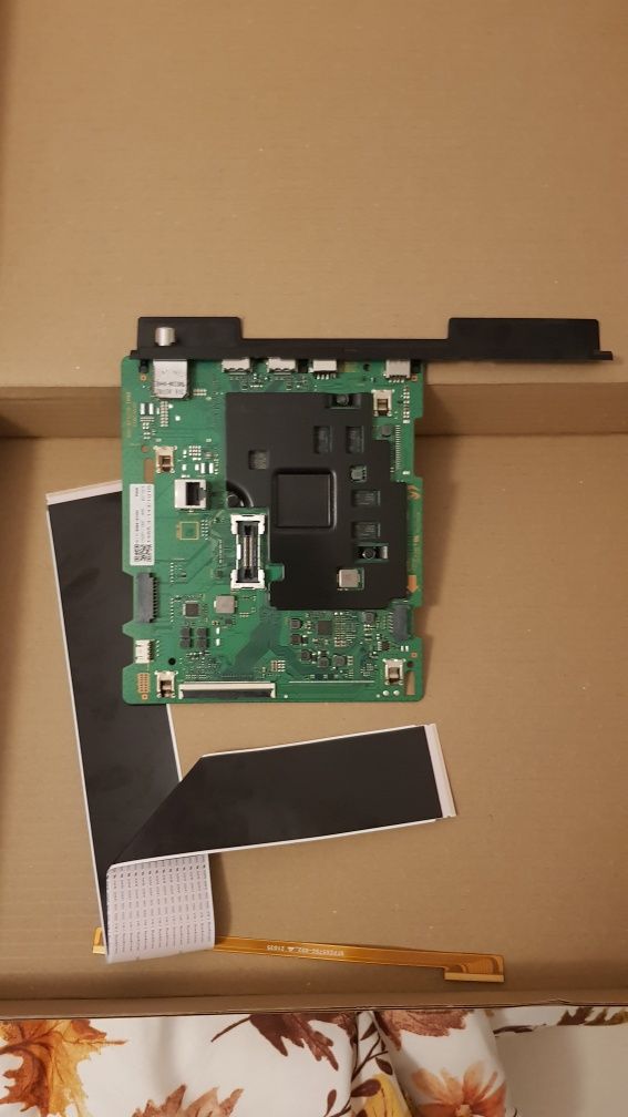 Dwa Samsung i 55" Uszkodzone na części bądź do naprawy