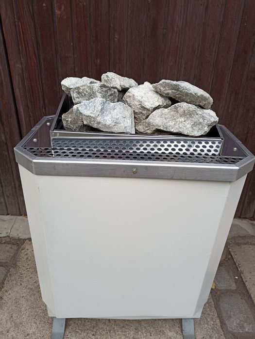 Elektryczny piec do sauny 6kW ze sterownikiem i kamieniami.