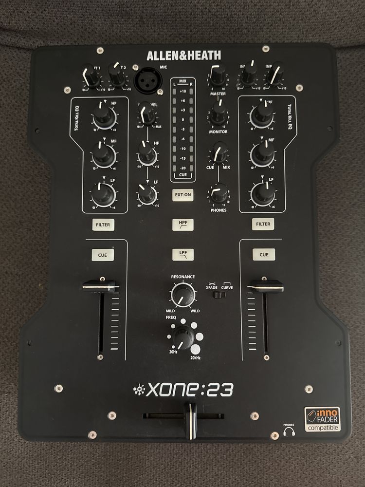 Mixer Allen & Heath Xone 23