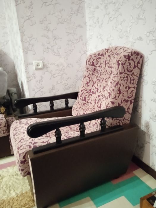Продам 2 крісла за 6000грн можливий торг