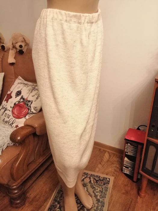 Spódnica midi. 44/46