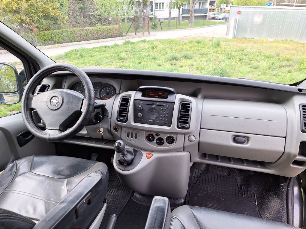 Opel Vivaro 1.9CDTI 101 KM DUBBEL CABINA L2H1