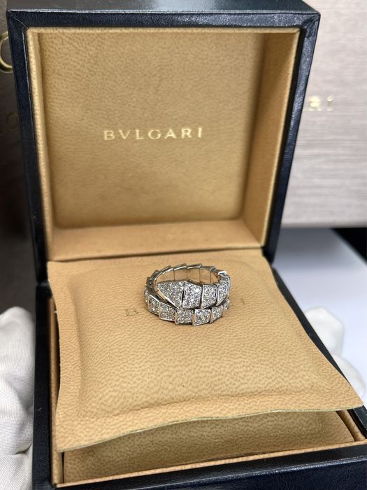 Золотое кольцо с бриллиантами 1.67ct serpenti