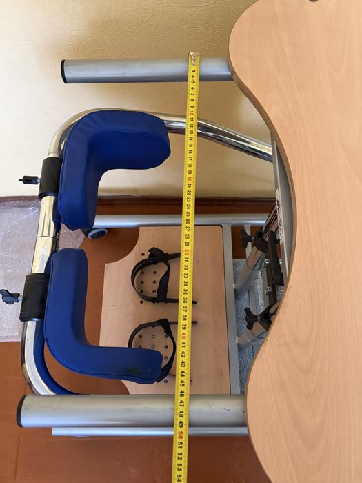 Вертикалізатор, коліноупор, для реабілітації дорослого або підлітка,