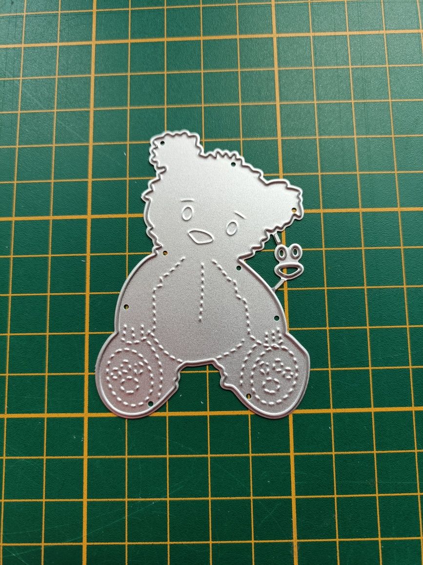 Wykrojnik miś misiek scrapbooking