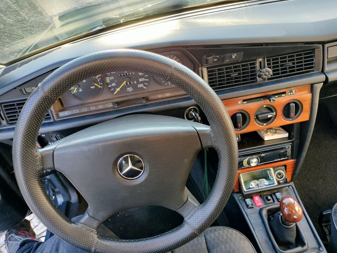 Mercedes 190e w201 GPL
