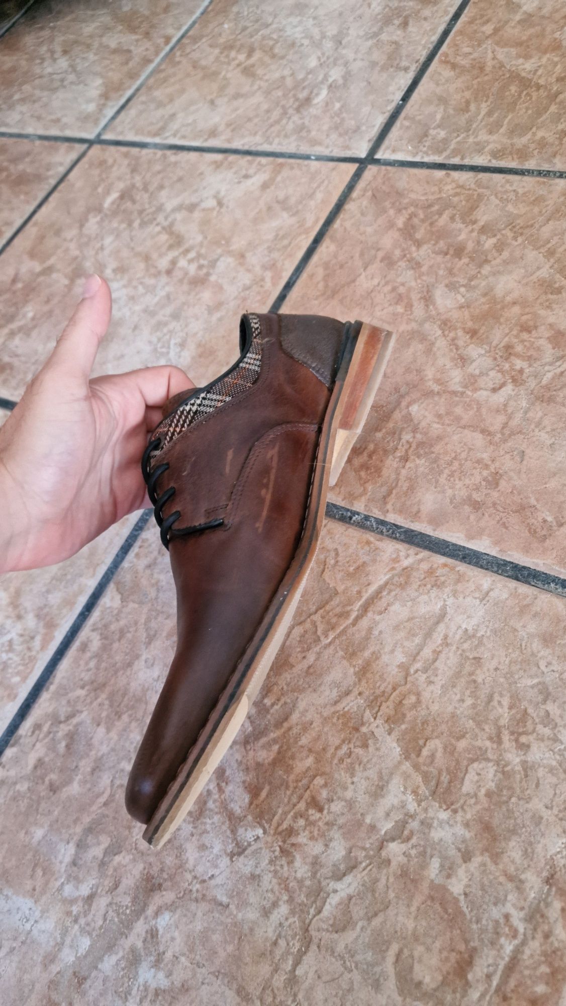 Sapato clássico em pele, 41