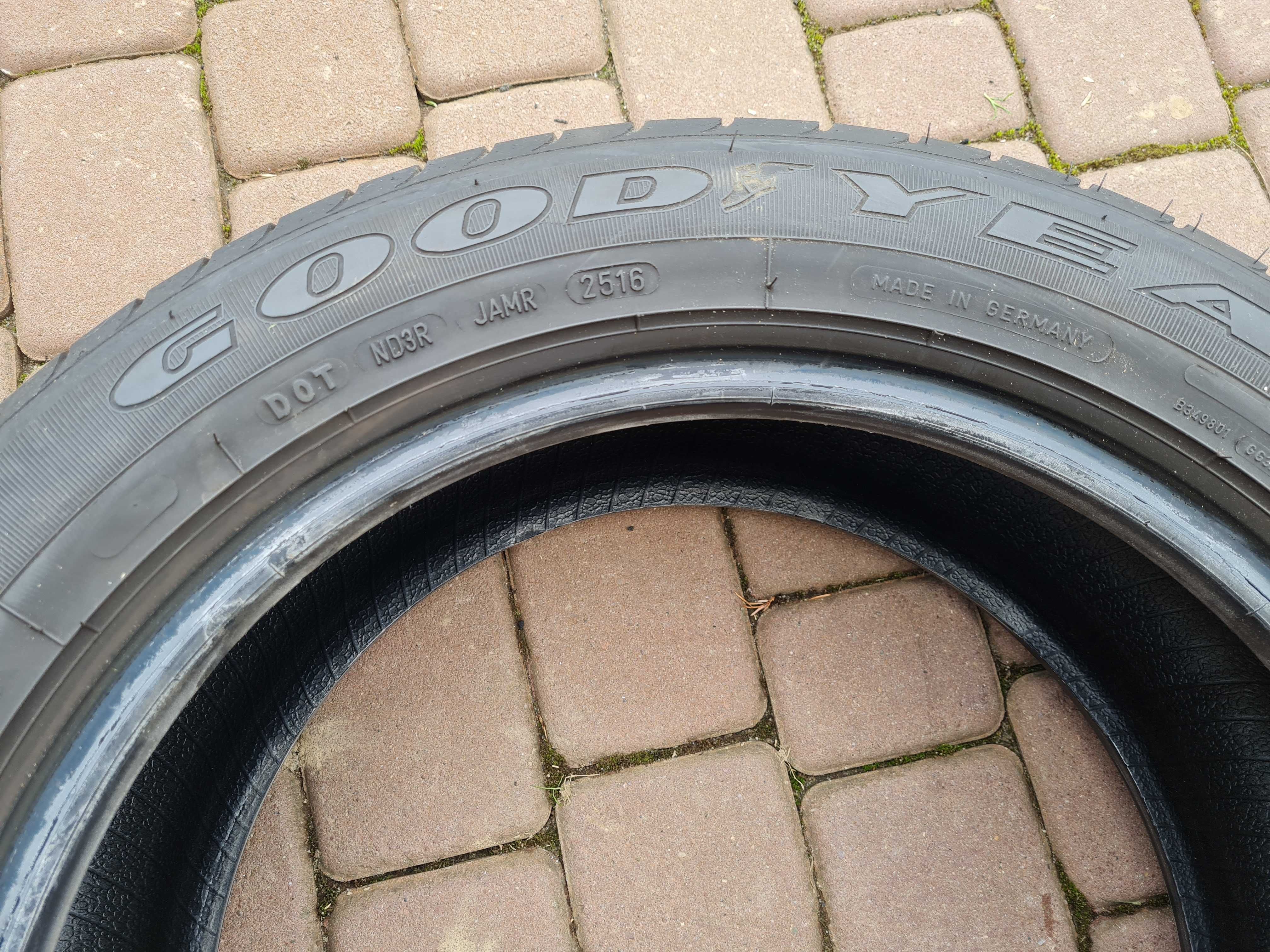 Opony Goodyear Efficientgrip 215/55/17 94W 6mm