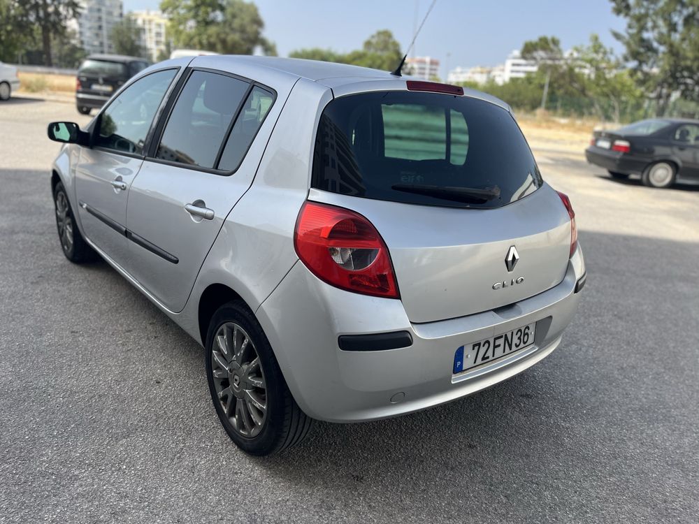 Renault Clio 1.5DCI Dynamique Caixa Automatica Nacional