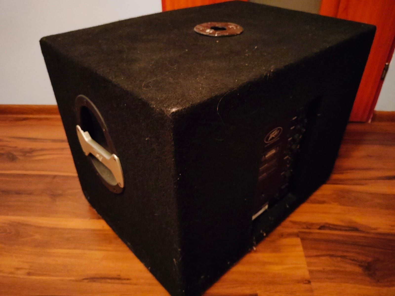 Aktywna kolumna basowa PEAVEY PRO SUB P 400W RMS