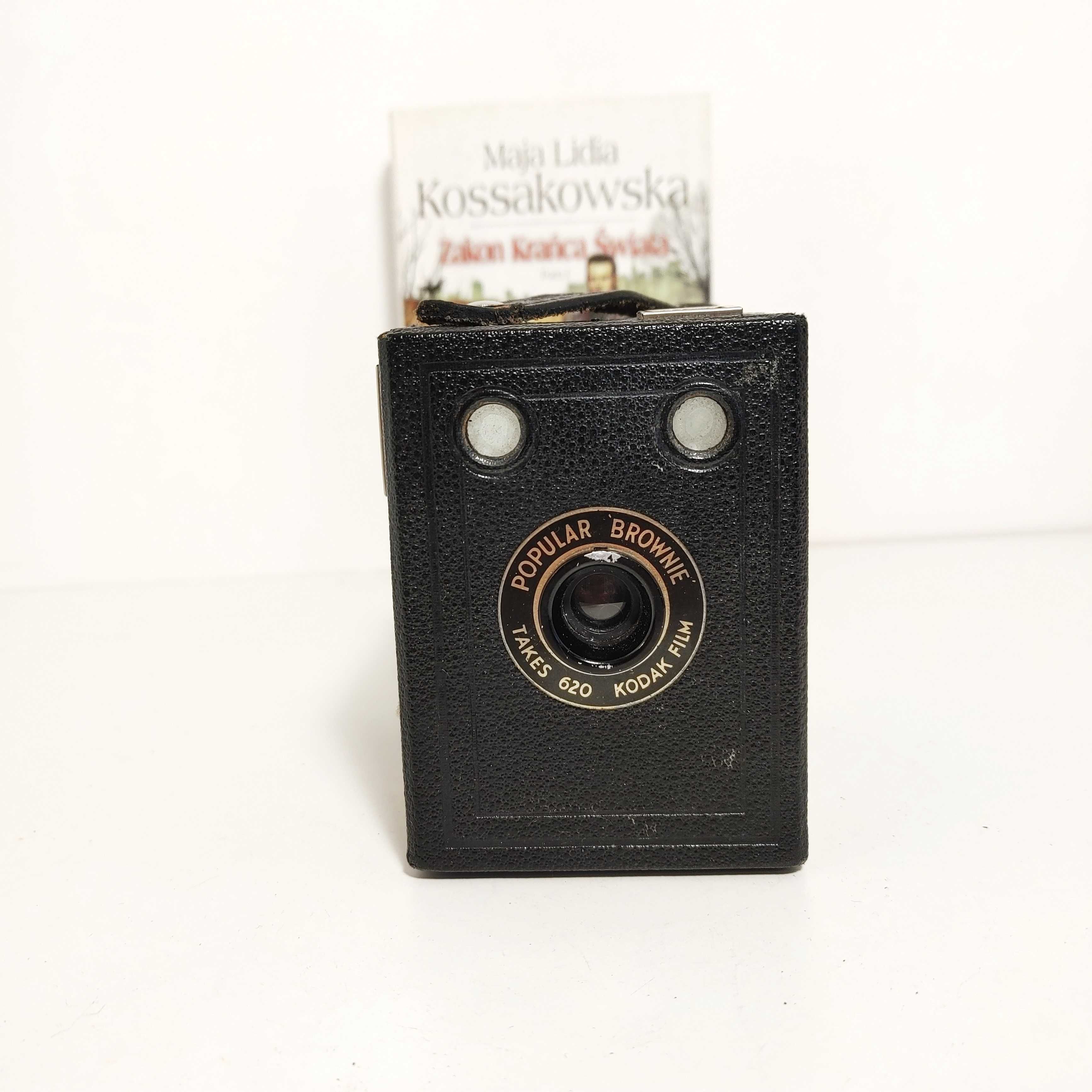 Pudełkowy aparat fotograficzny KODAK Box Brownie Popular 1937 r. Ładny